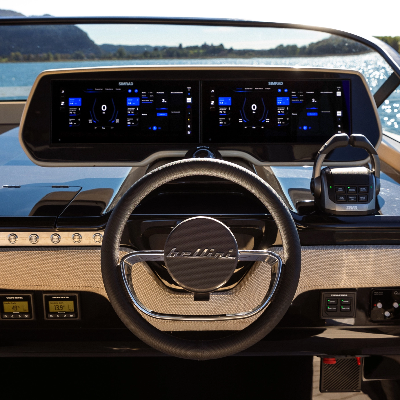 Plancia di comando per Yacht — schermata della dashboard di navigazione